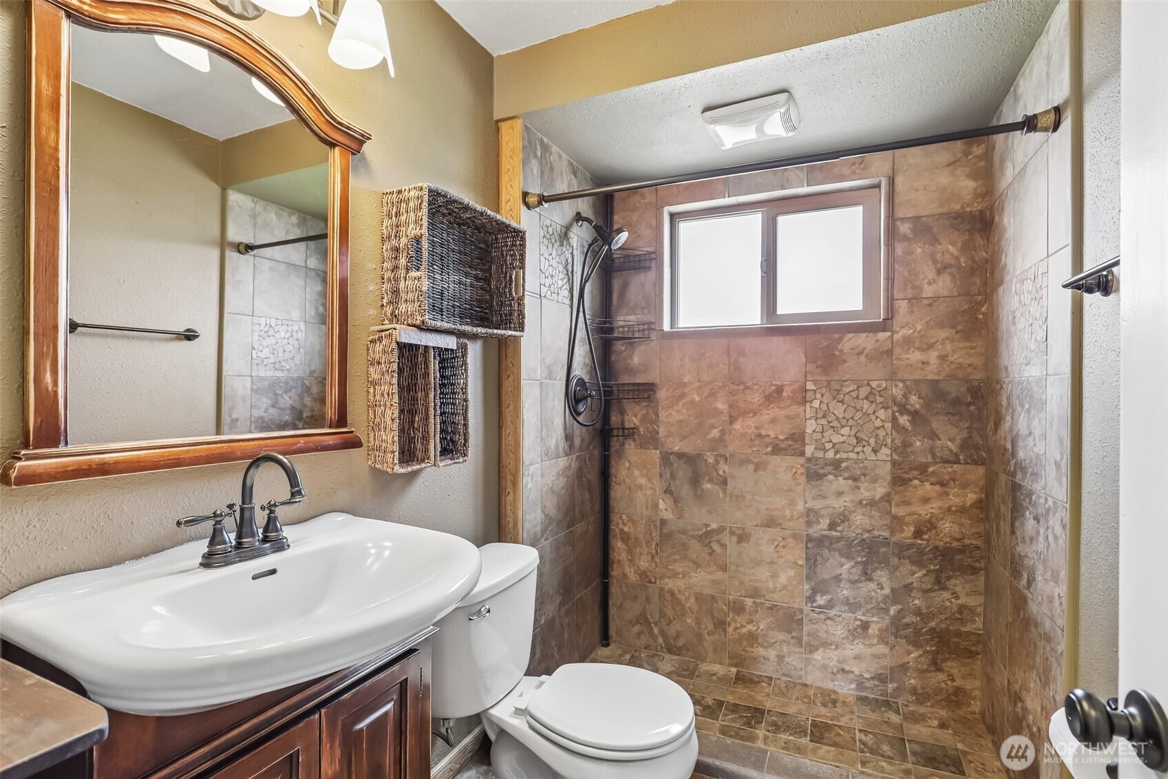 4100 Creston Avenue Property Photo 15