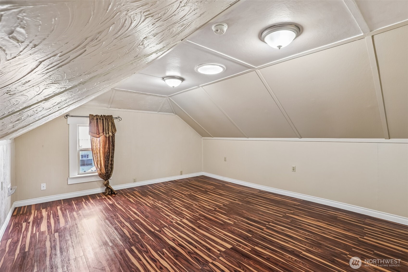 4100 Creston Avenue Property Photo 18