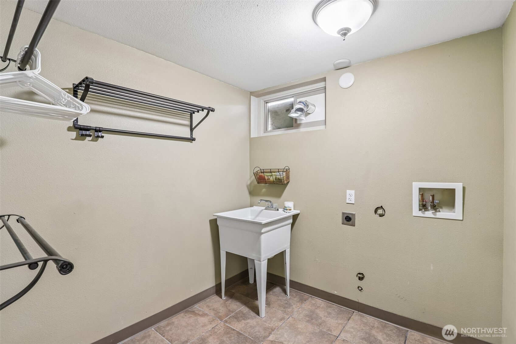 4100 Creston Avenue Property Photo 25
