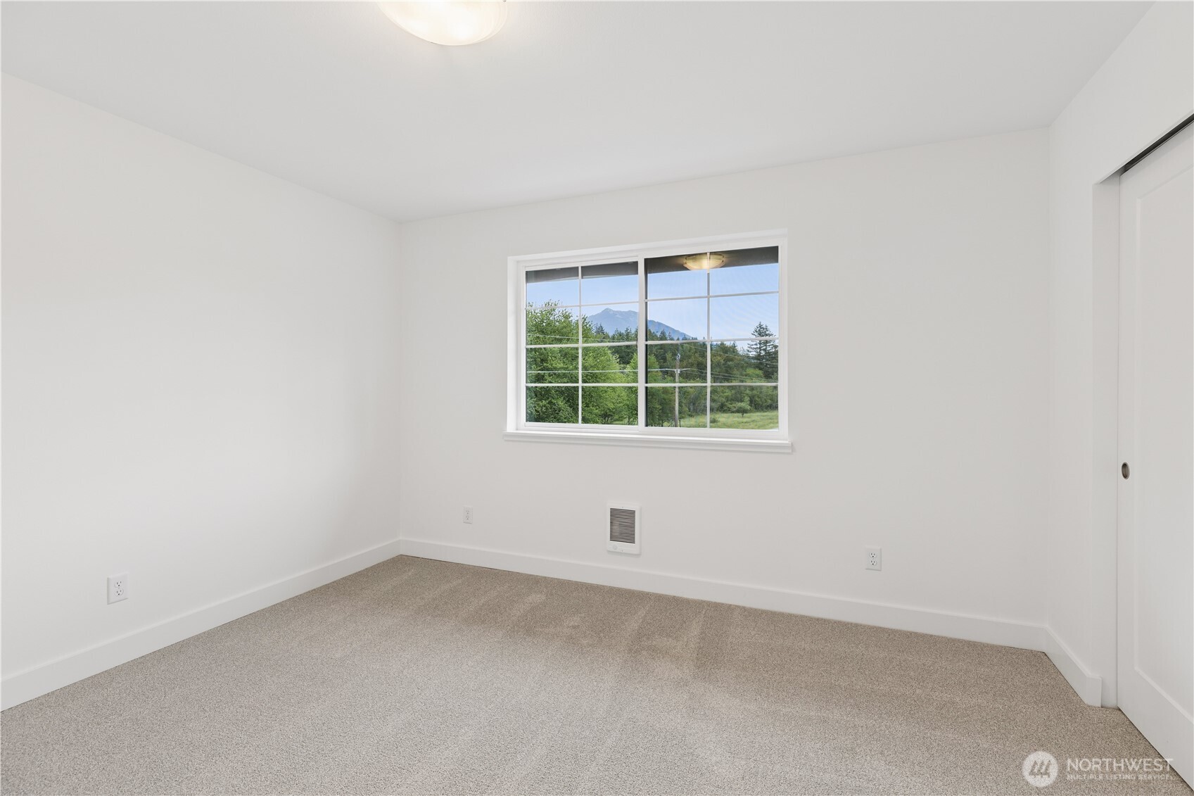 1188 Waterfall Way 1802 Property Photo 5