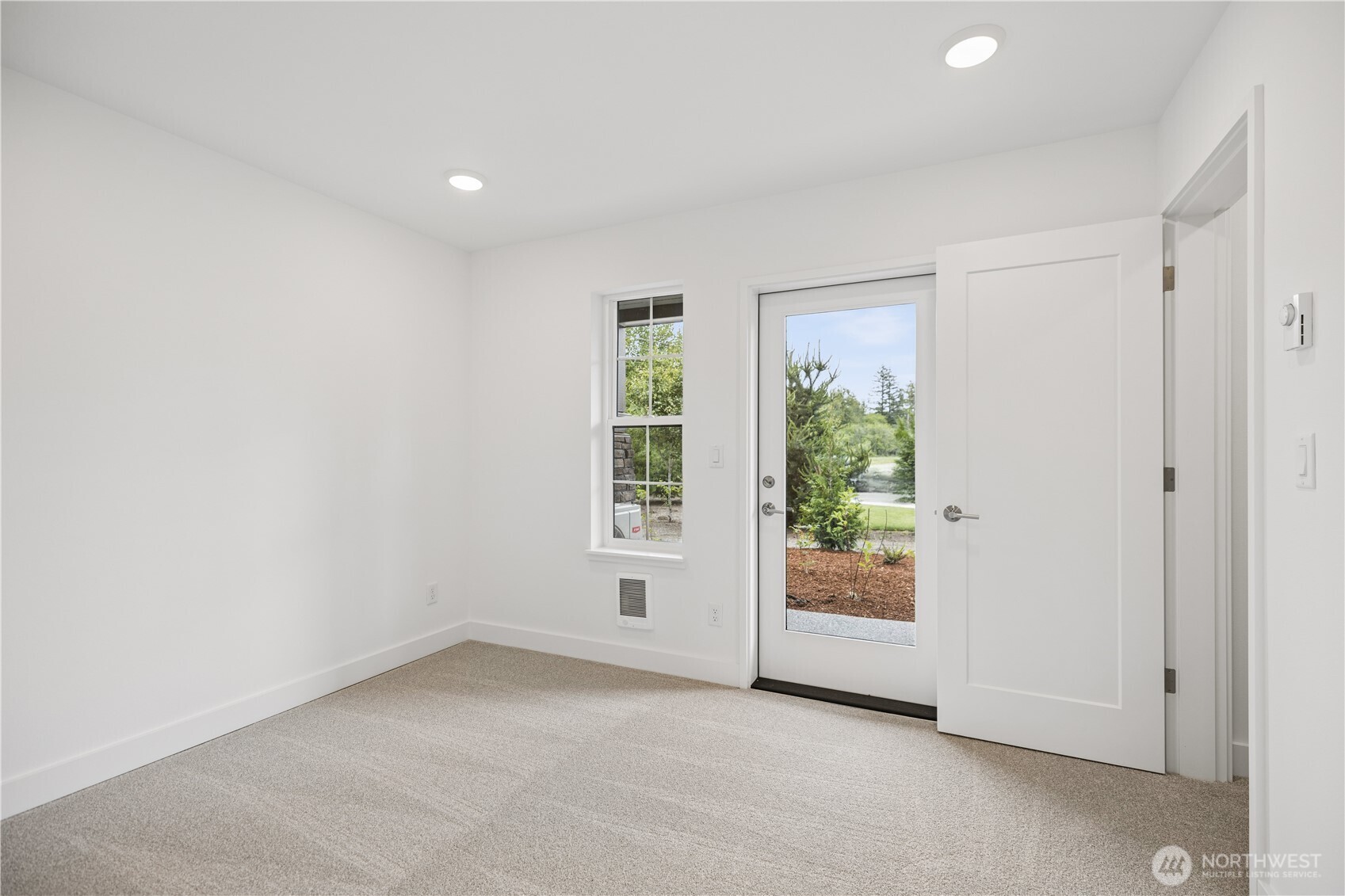 1188 Waterfall Way 1802 Property Photo 6