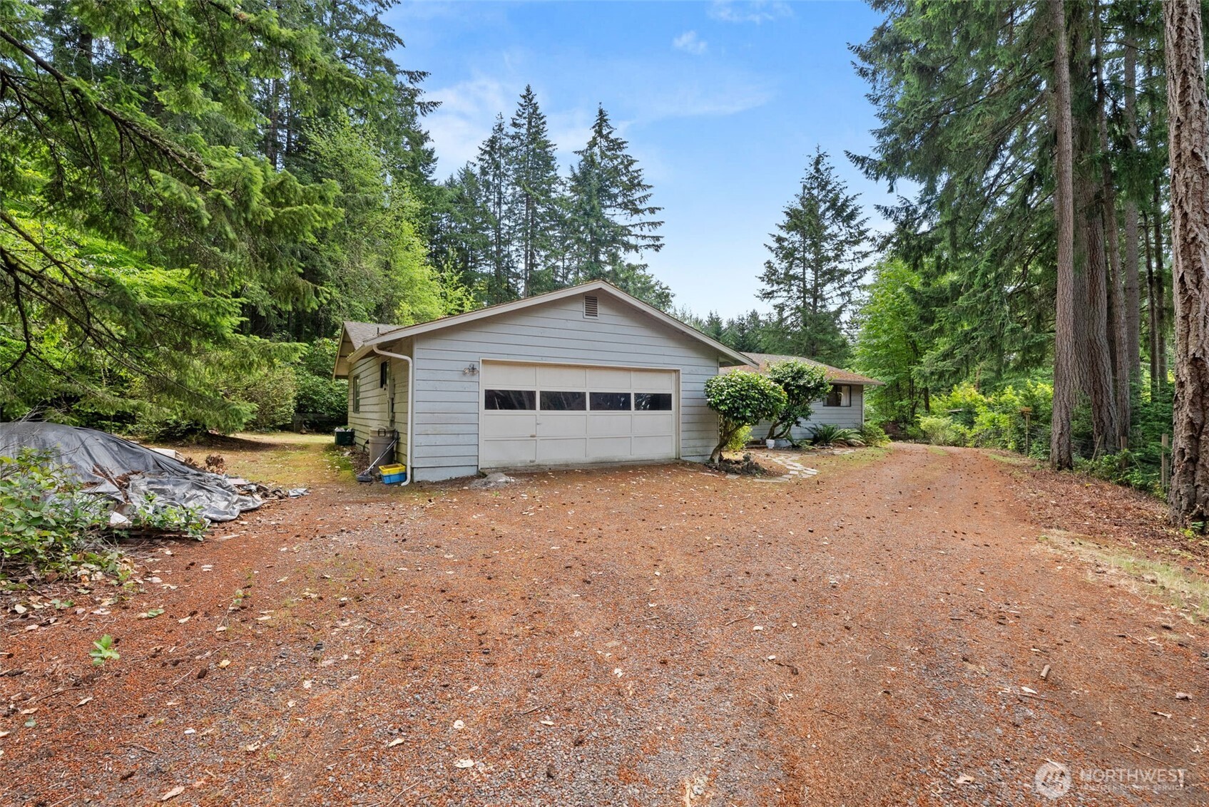 7126 80th Street Property Photo 6