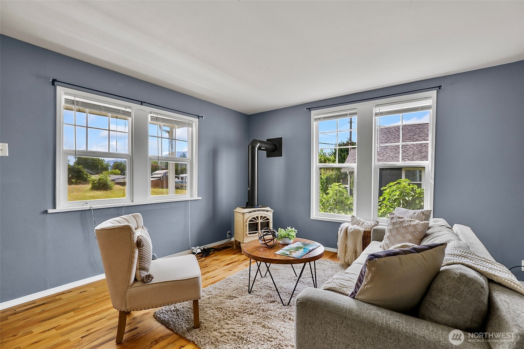 307 3rd Street Property Photo 4