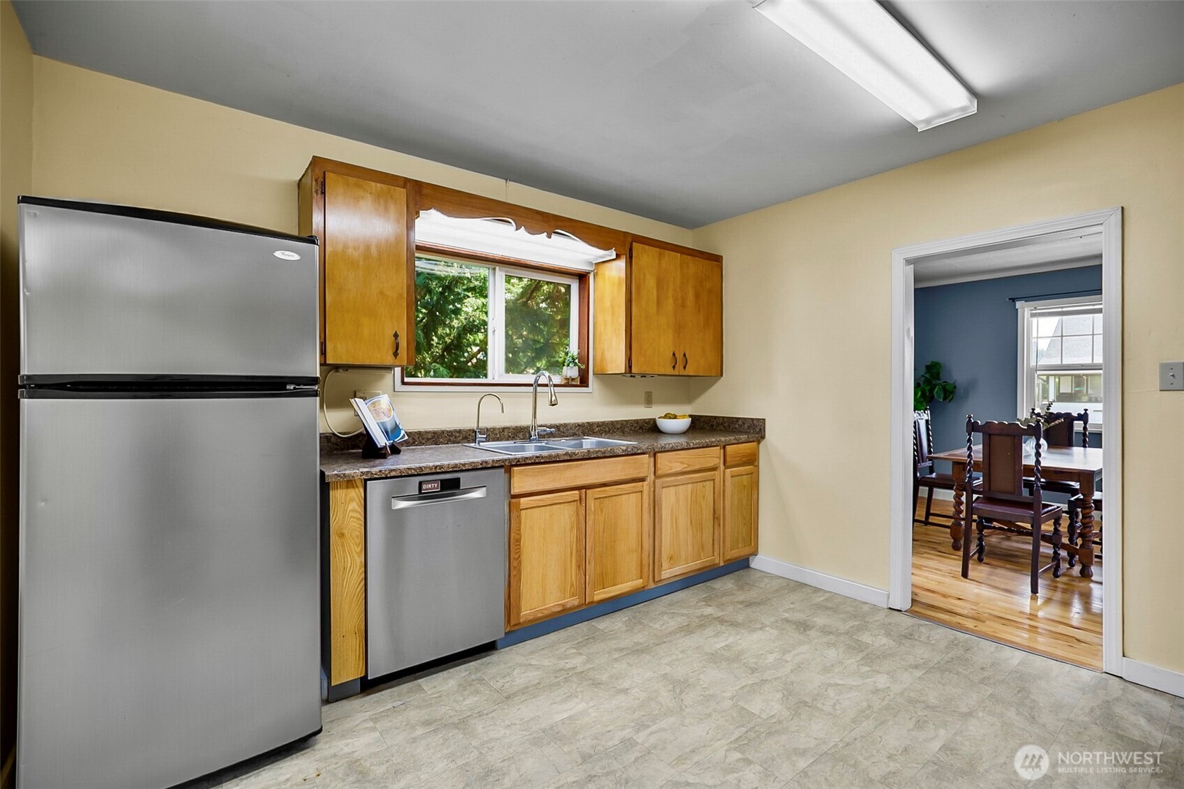 307 3rd Street Property Photo 14