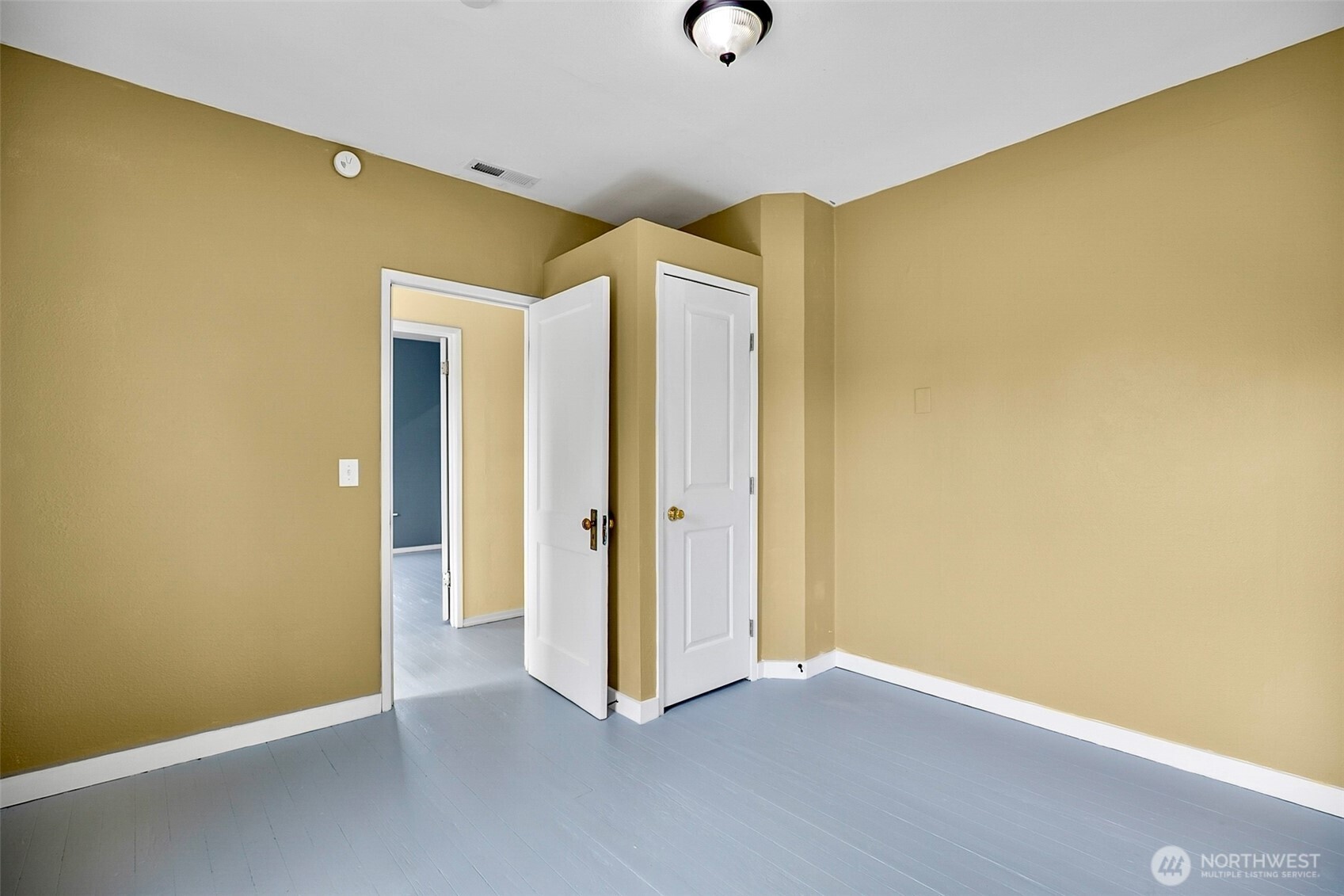 307 3rd Street Property Photo 22