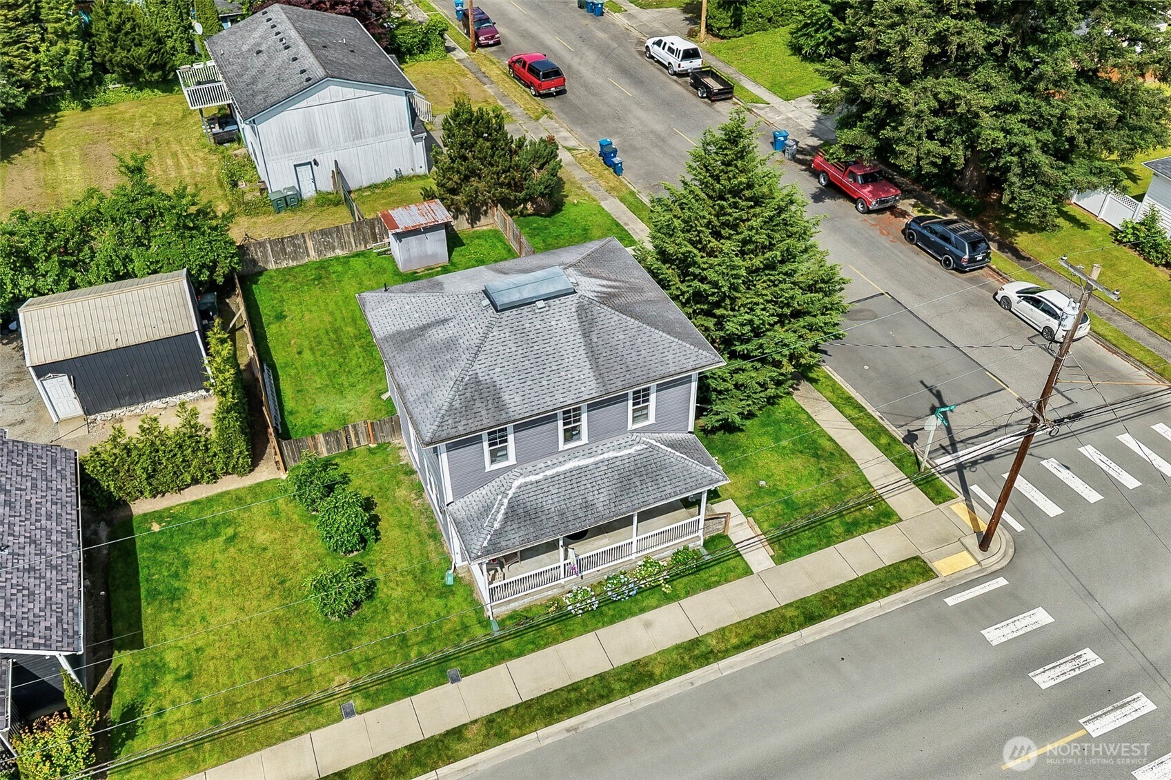 307 3rd Street Property Photo 34
