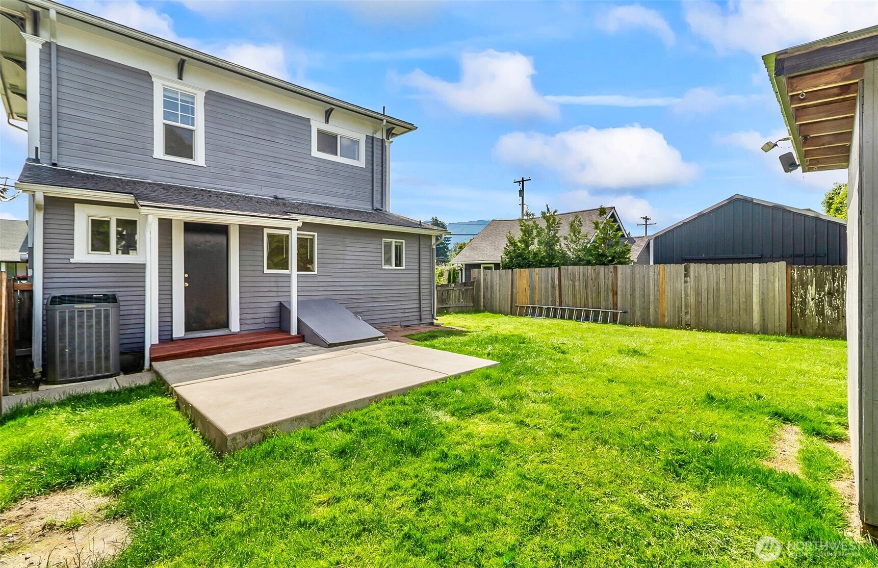 307 3rd Street Property Photo 39
