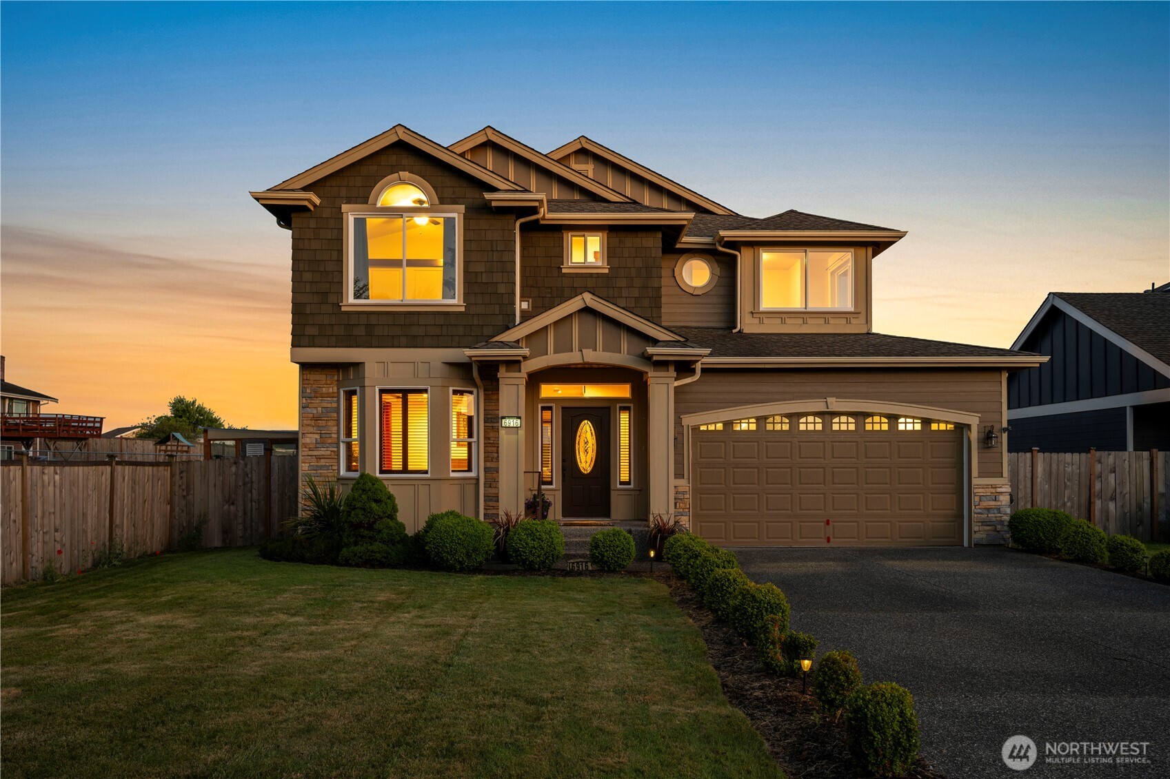 6916 37th Place Property Photo 1