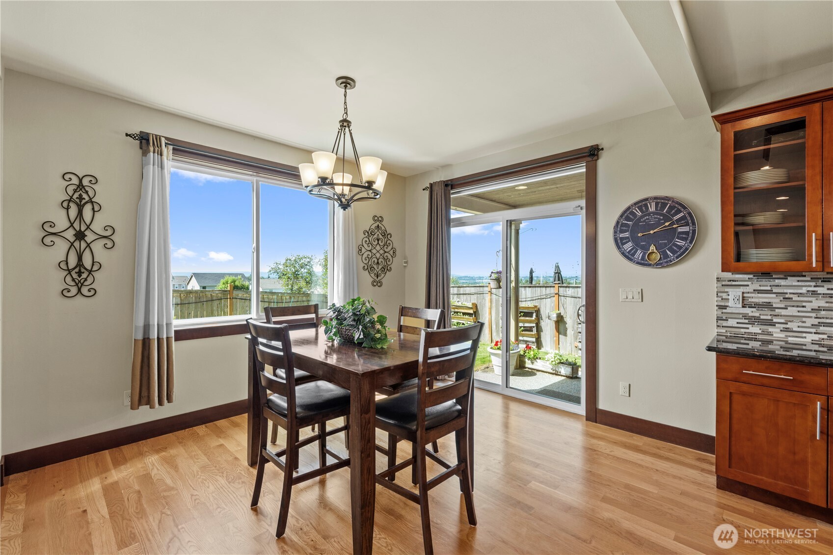 6916 37th Place Property Photo 11