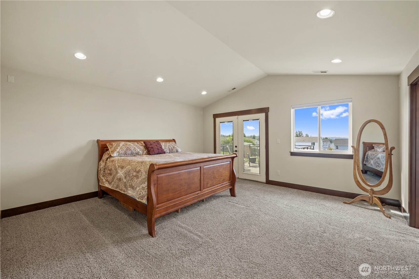 6916 37th Place Property Photo 14