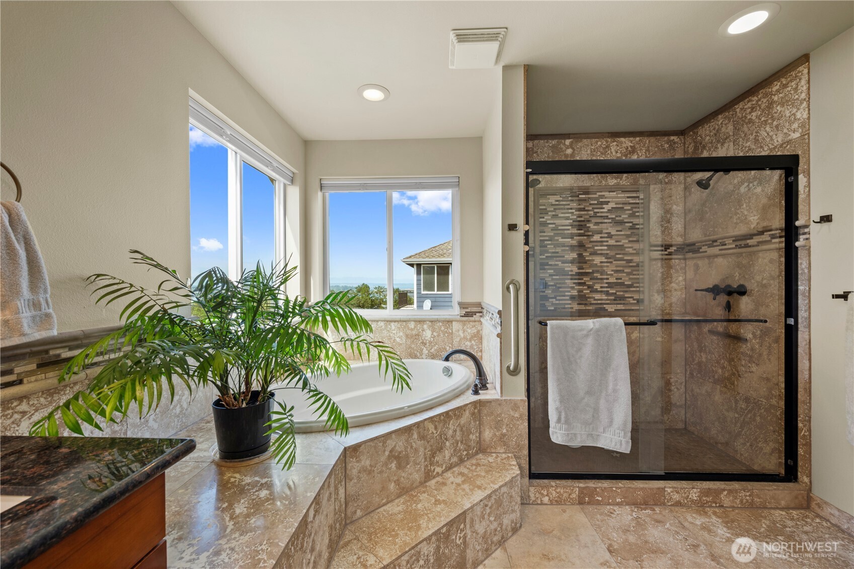 6916 37th Place Property Photo 17