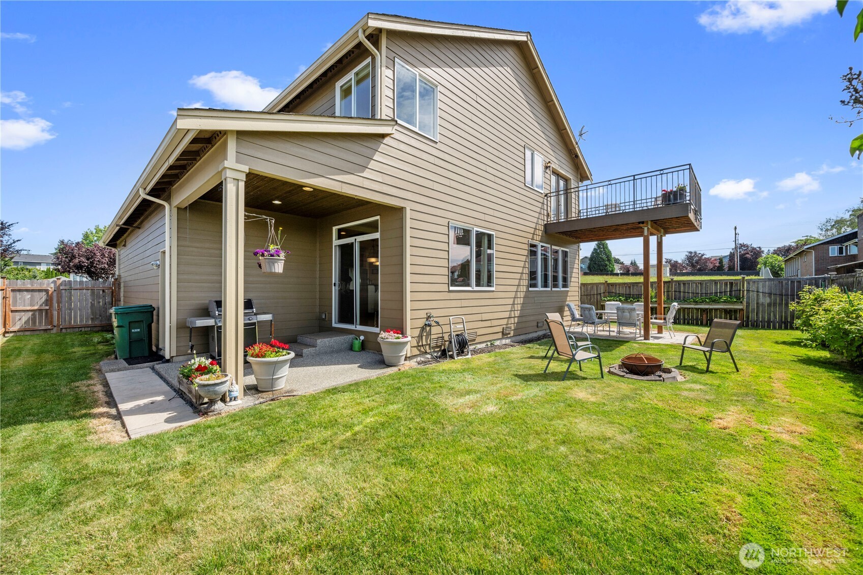 6916 37th Place Property Photo 27