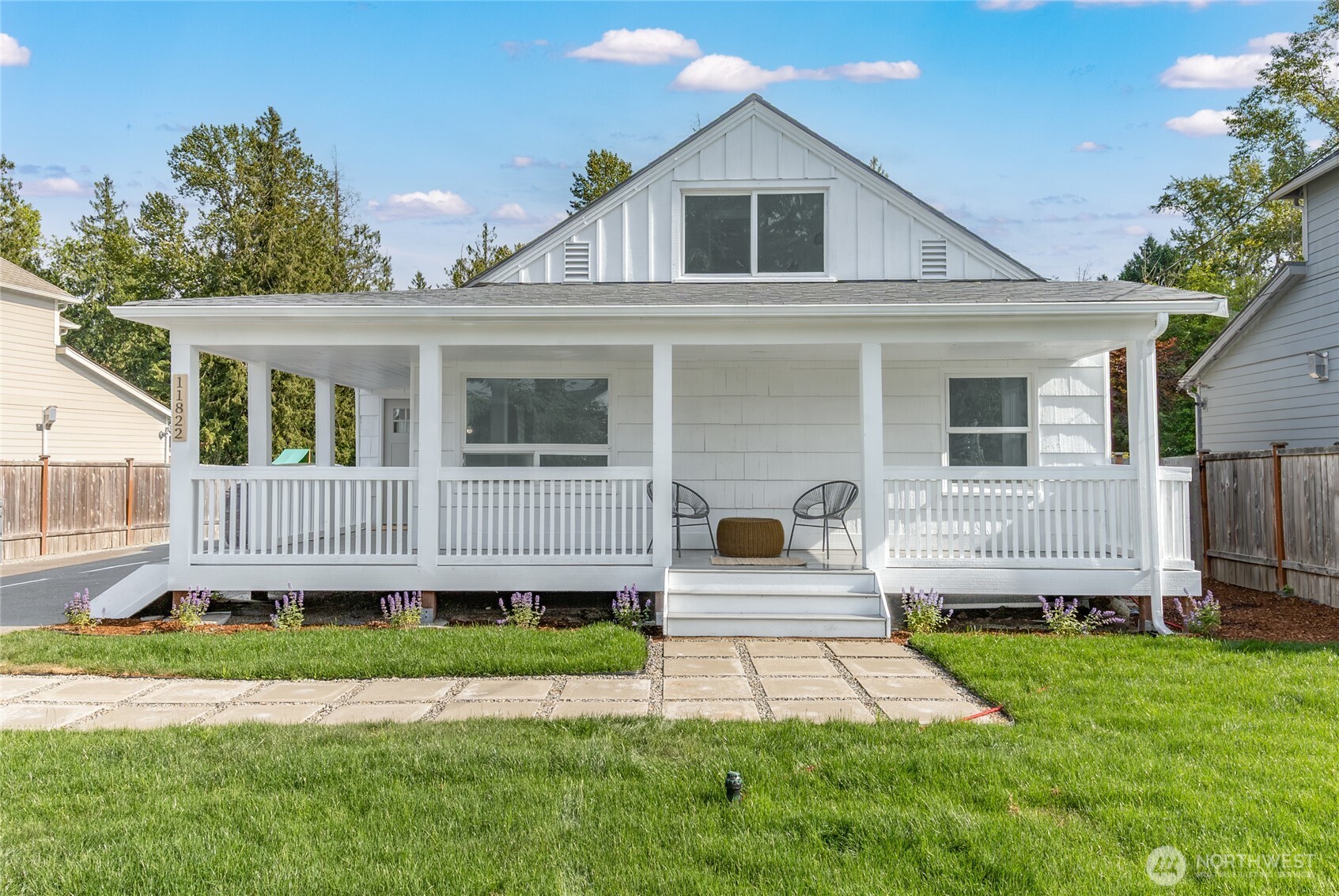 11822 24th Street Property Photo 2