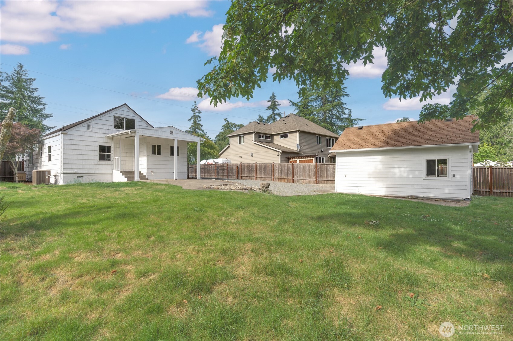 11822 24th Street Property Photo 32