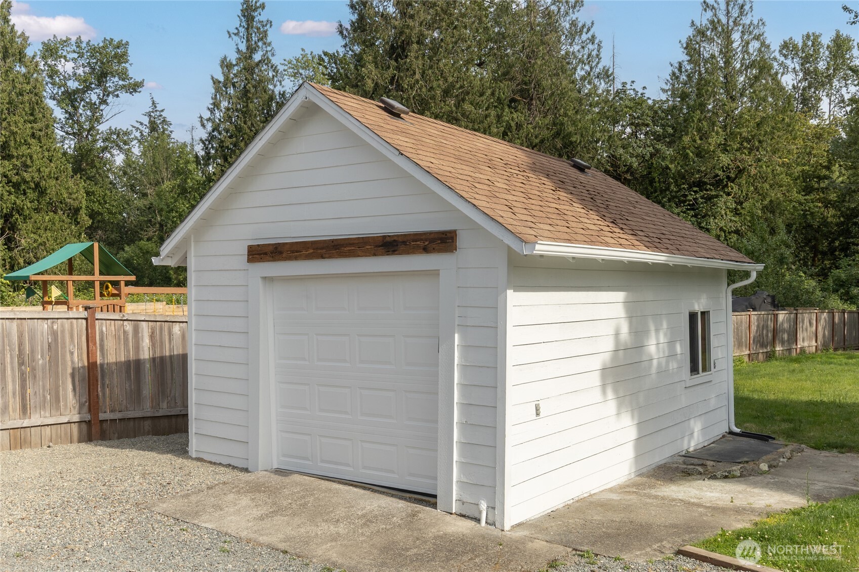 11822 24th Street Property Photo 33
