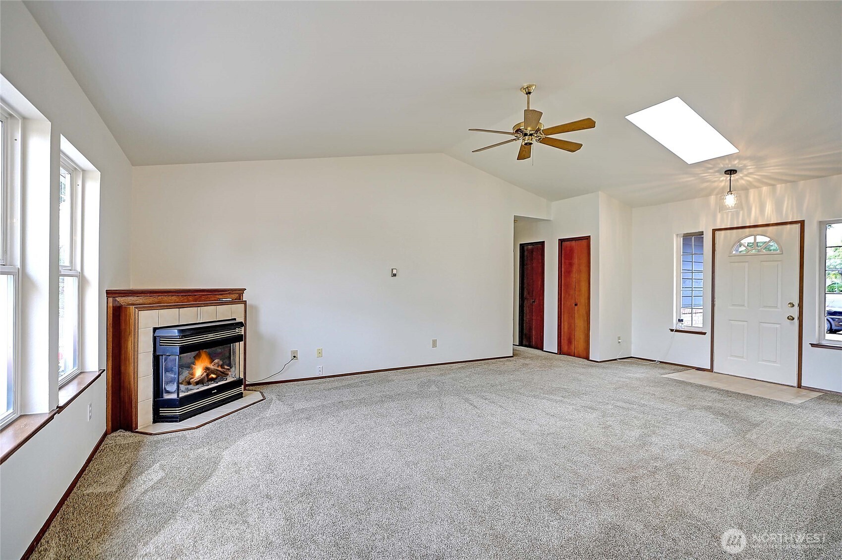 283 Meadow Drive Property Photo 5