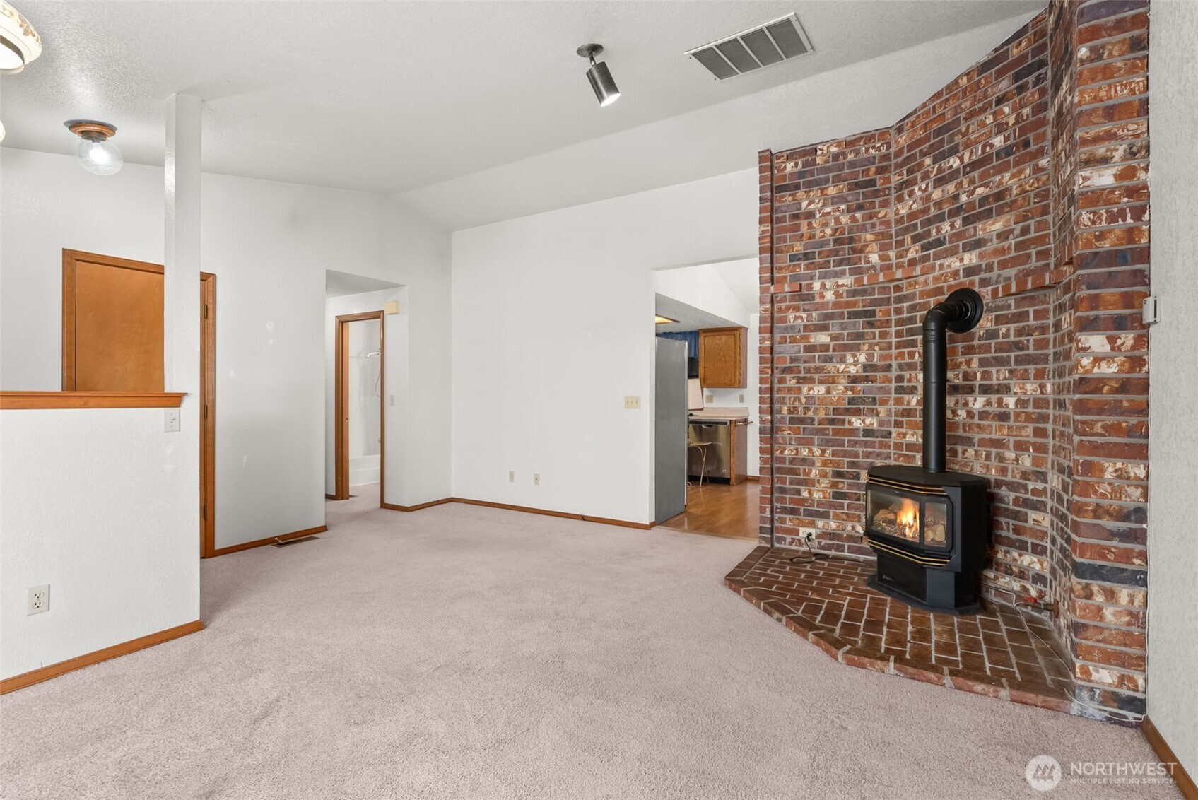 2228 Tandem Court Property Photo 13