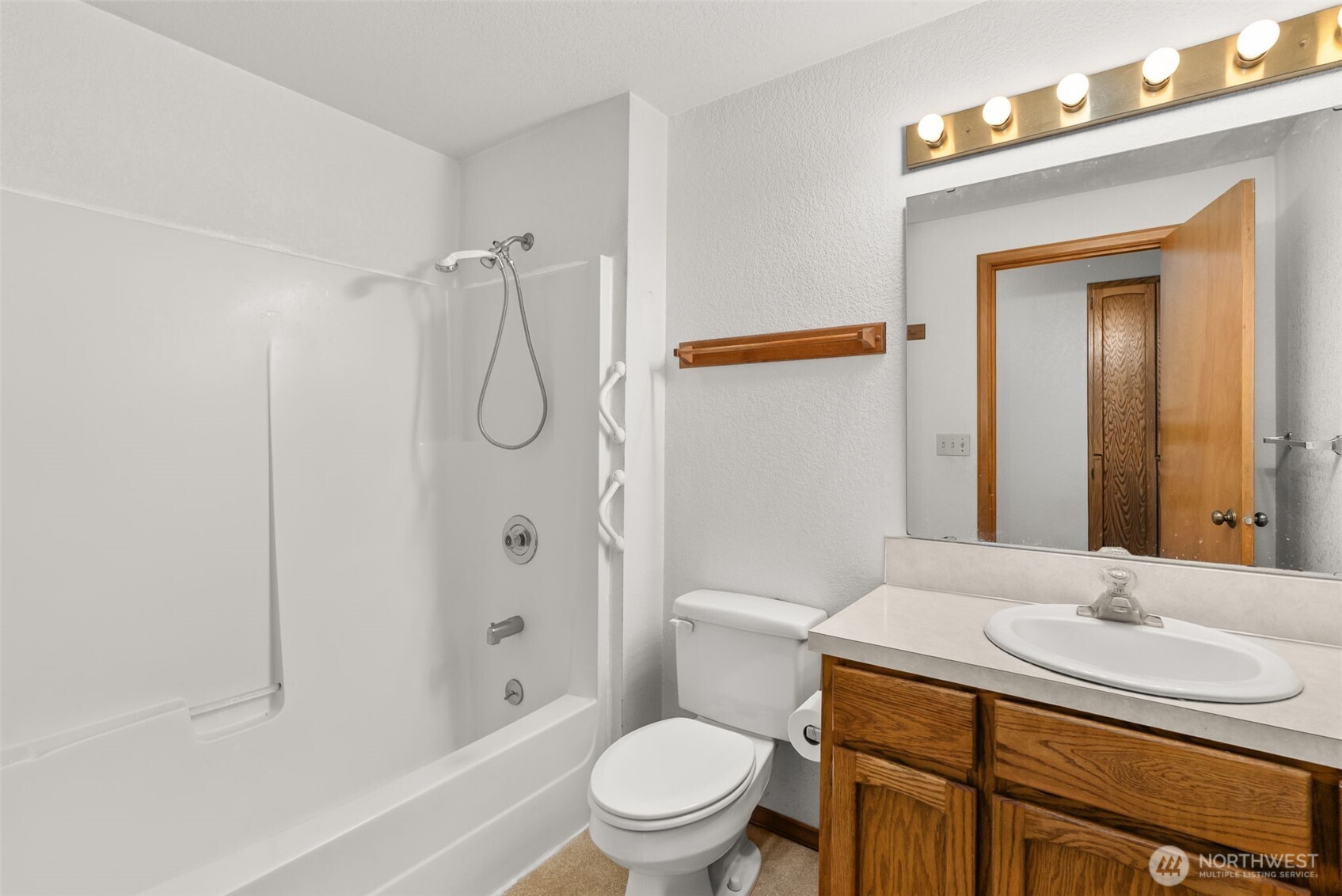 2228 Tandem Court Property Photo 21