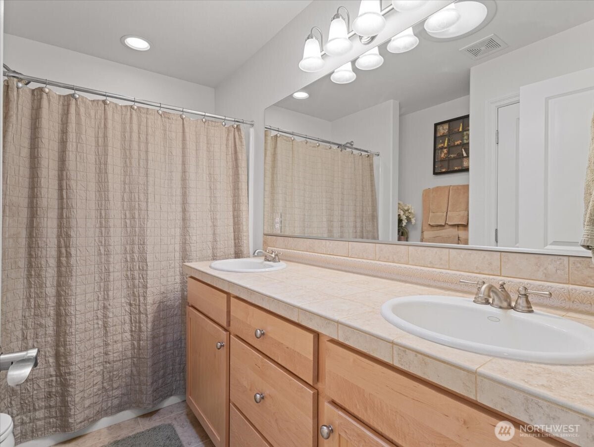211 Se 198th Place Property Photo 28