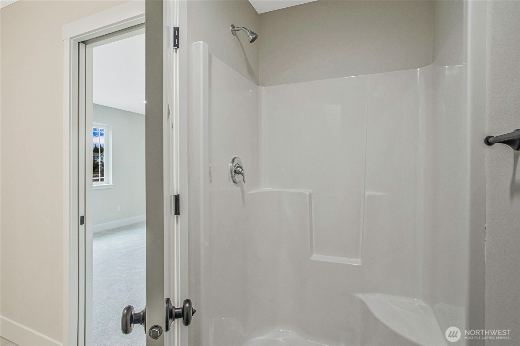 1402 E 51st Street Property Photo 16