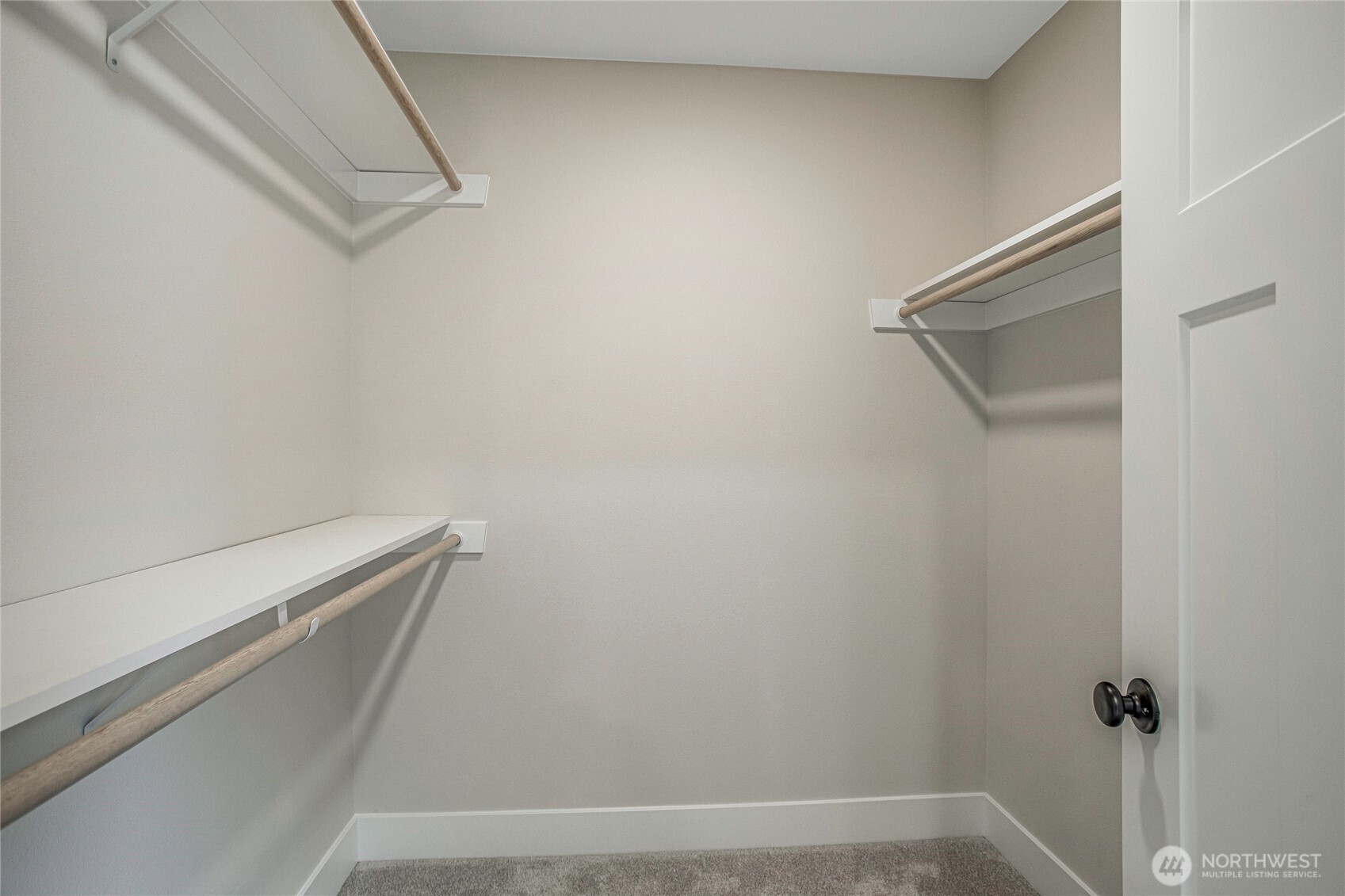 1402 E 51st Street Property Photo 17
