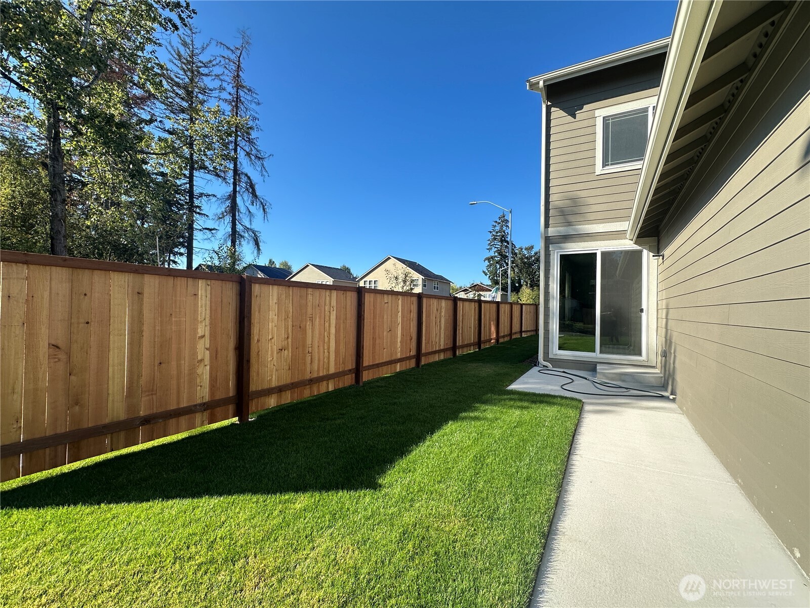 1402 E 51st Street Property Photo 22