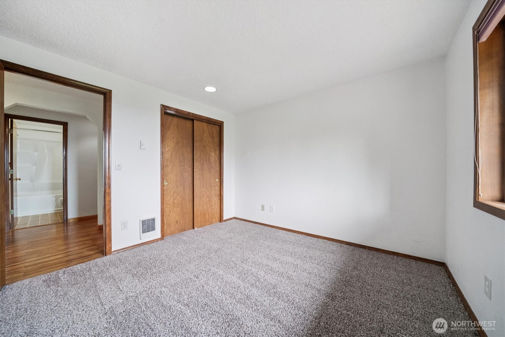 26016 Ne 227th Street Property Photo 10