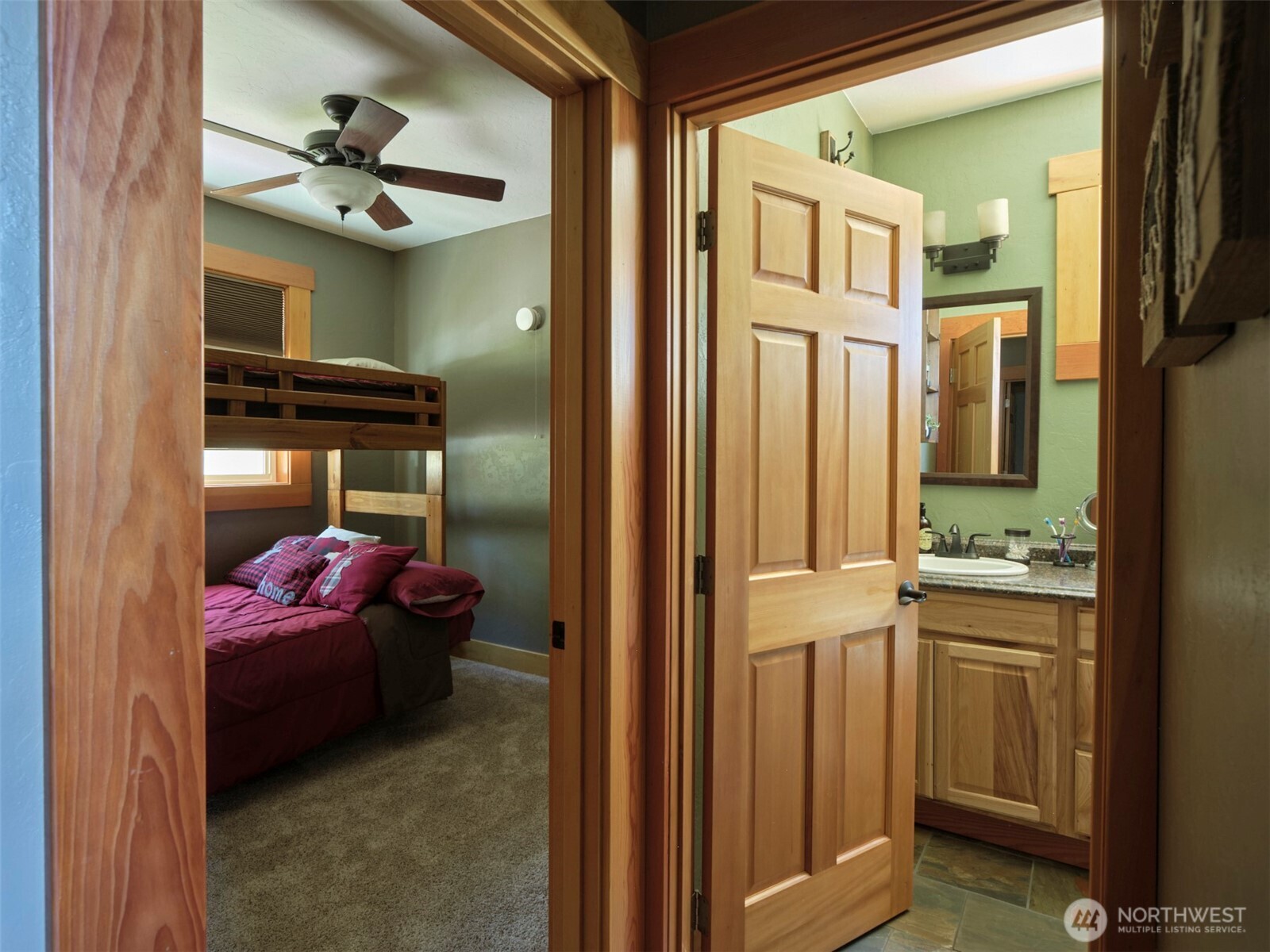 502 Loowit Lane Property Photo 21