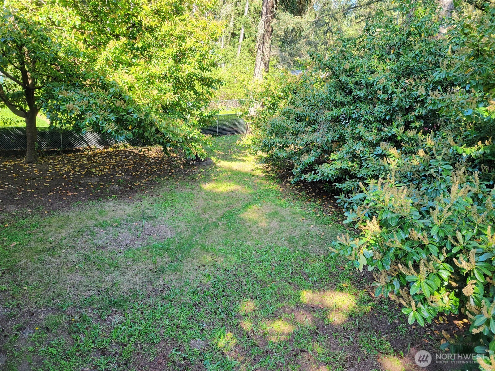 111 Ne Briggadun Drive Property Photo 3