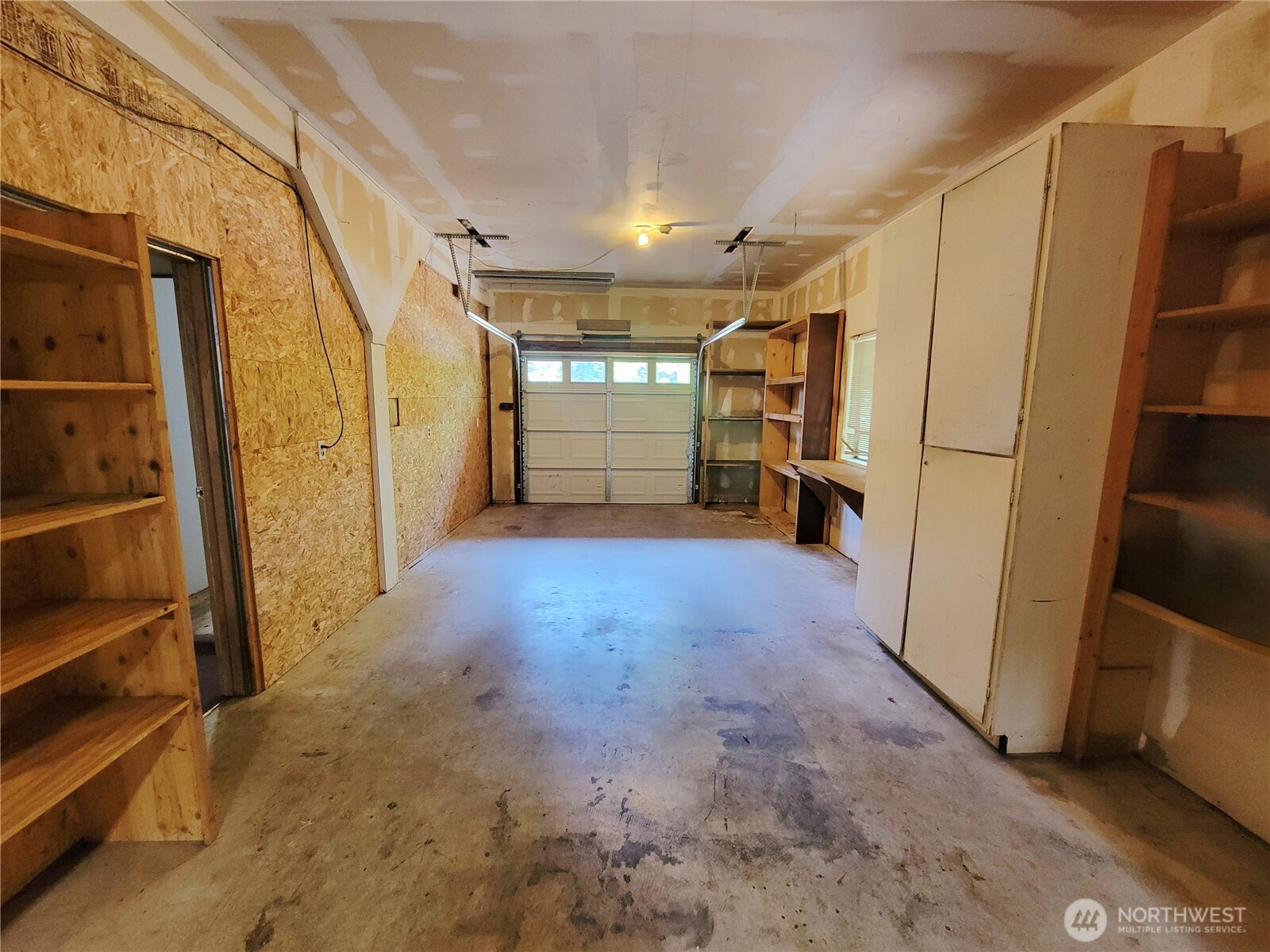 111 Ne Briggadun Drive Property Photo 23