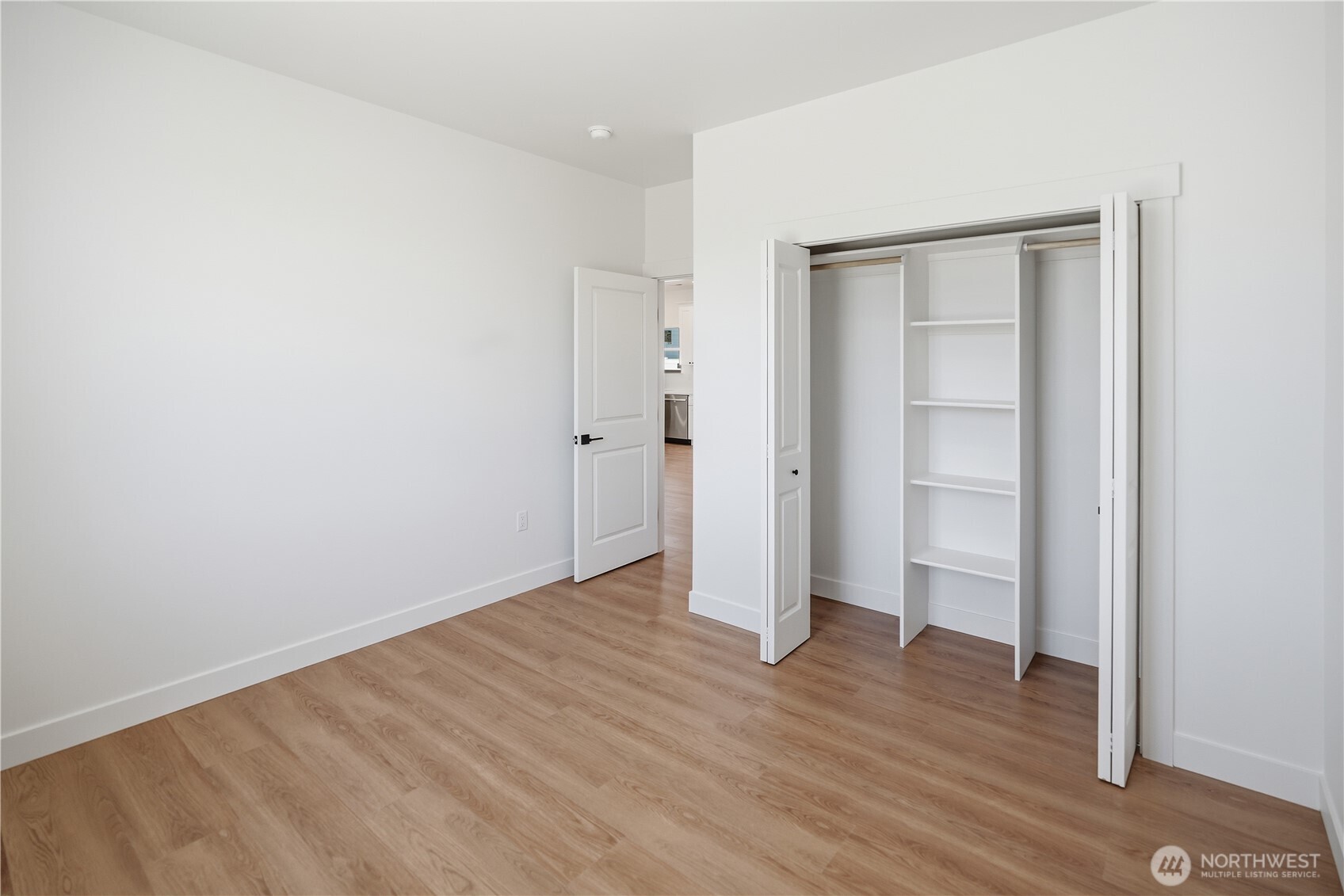 909 Ne 6th Avenue Property Photo 22