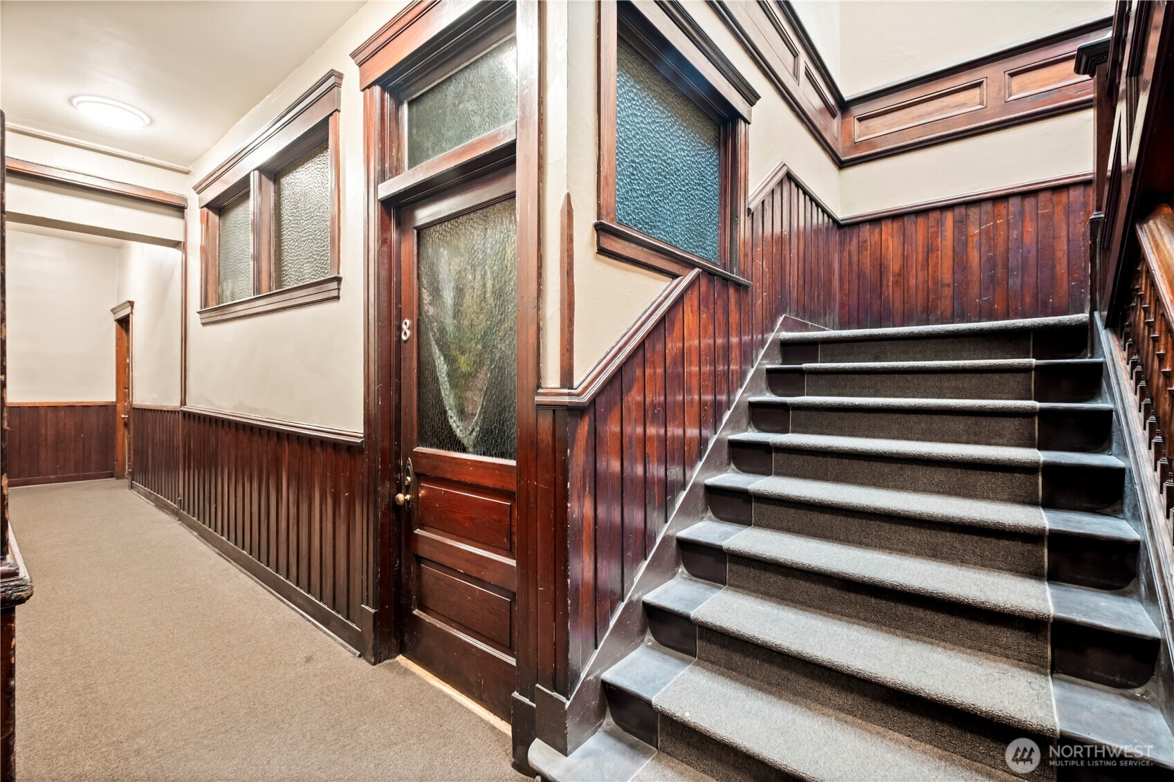 176 S Howard Street Property Photo 4