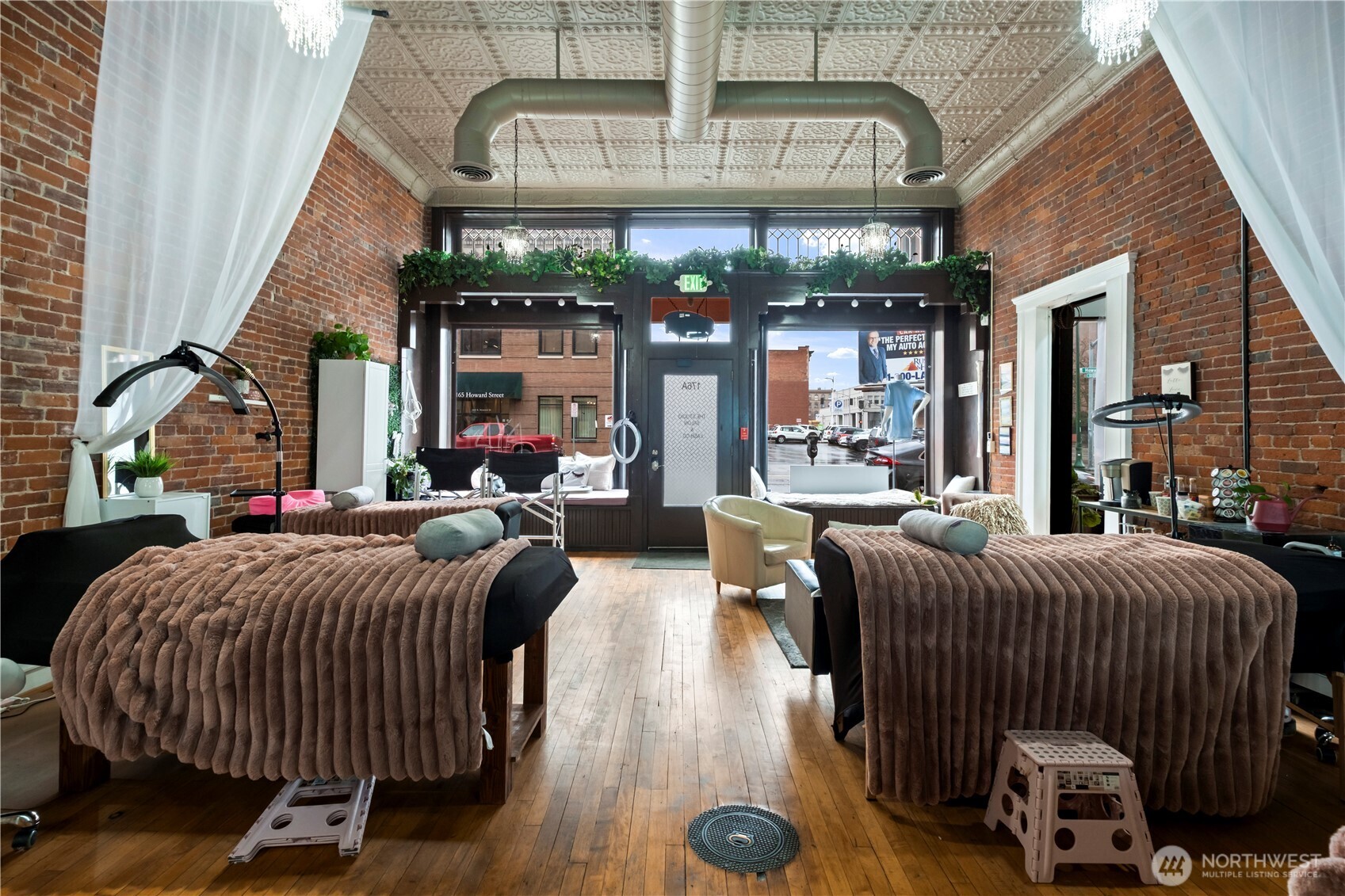 176 S Howard Street Property Photo 15