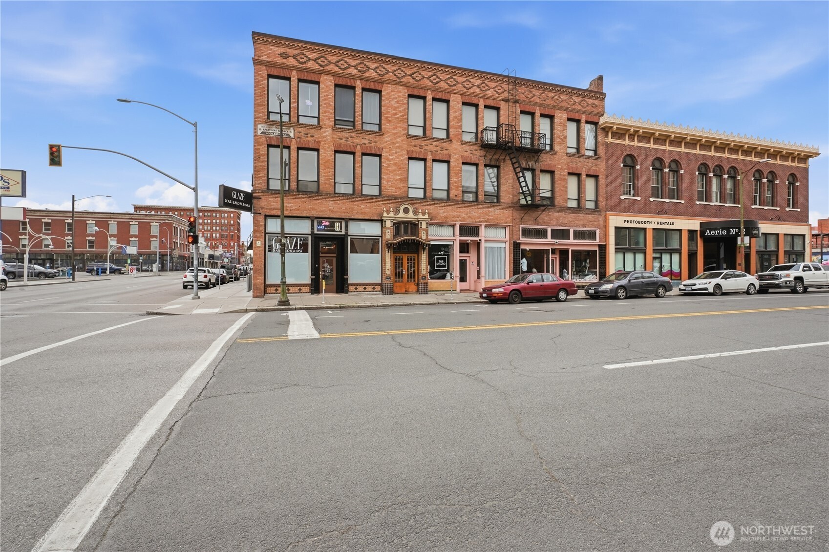 176 S Howard Street Property Photo 27