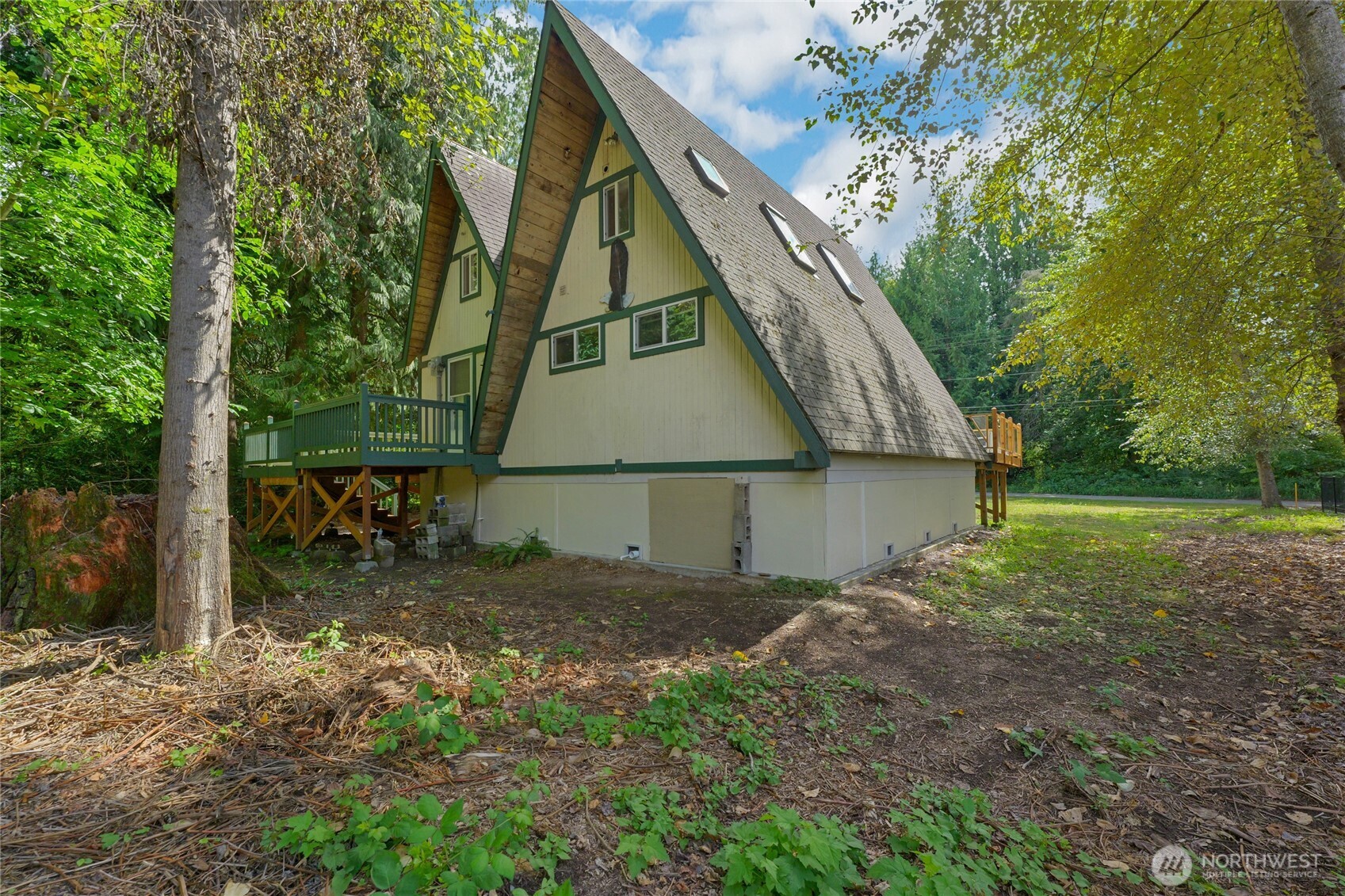 41819 S Shore Drive Property Photo 4