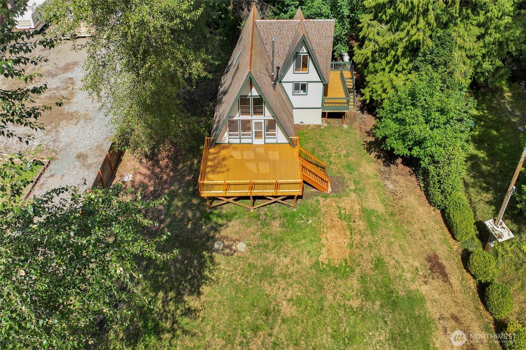 41819 S Shore Drive Property Photo 8