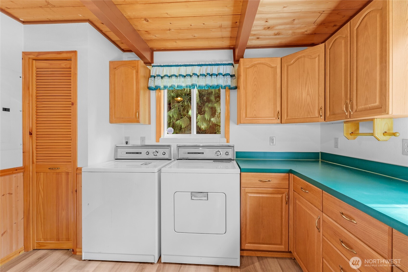 41819 S Shore Drive Property Photo 21