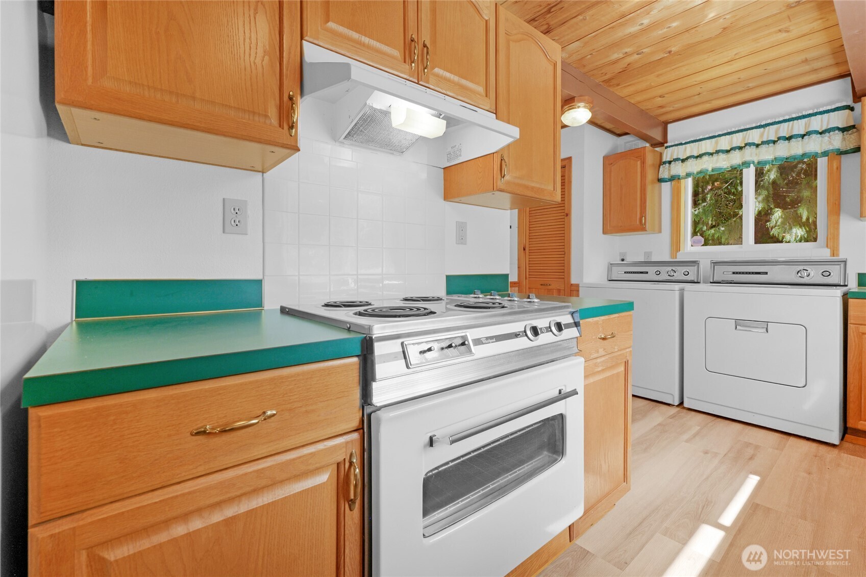 41819 S Shore Drive Property Photo 23