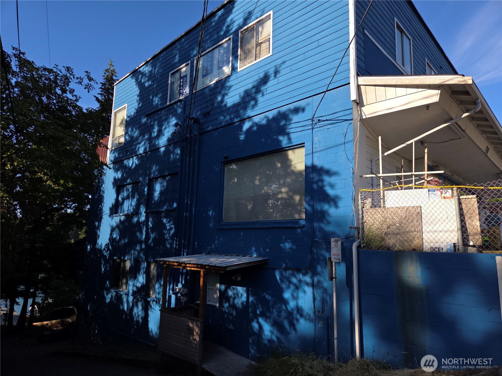 4220 Kitsap Way Property Photo 3