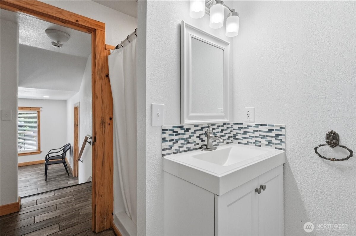 330 W Highland Avenue Property Photo 10
