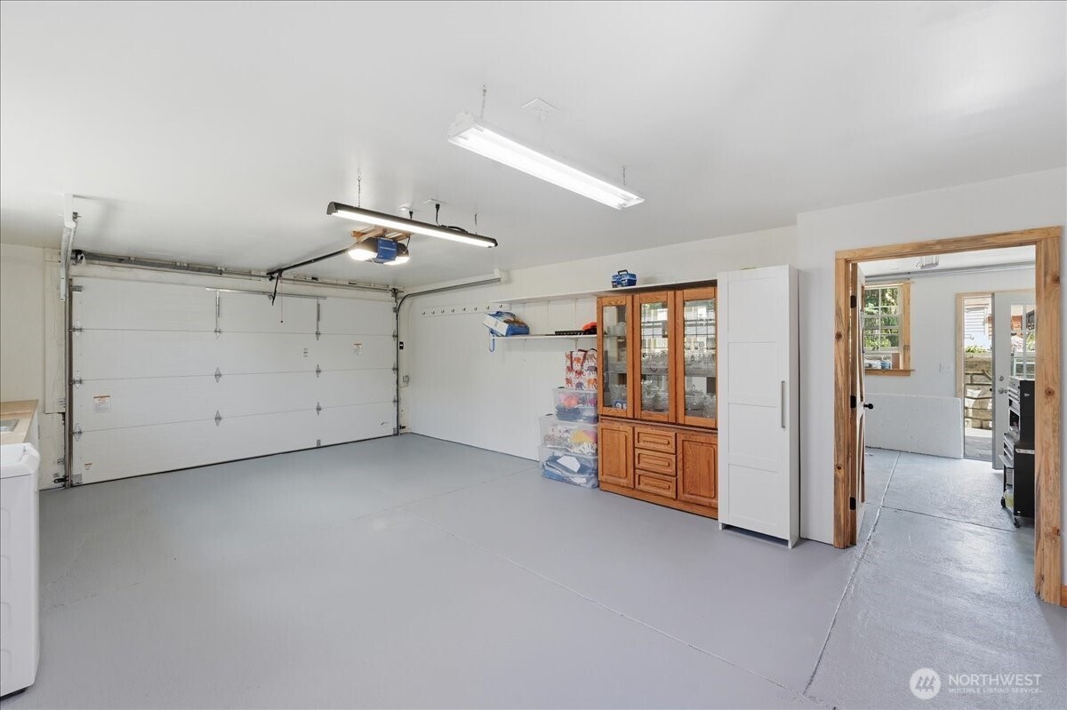 330 W Highland Avenue Property Photo 13