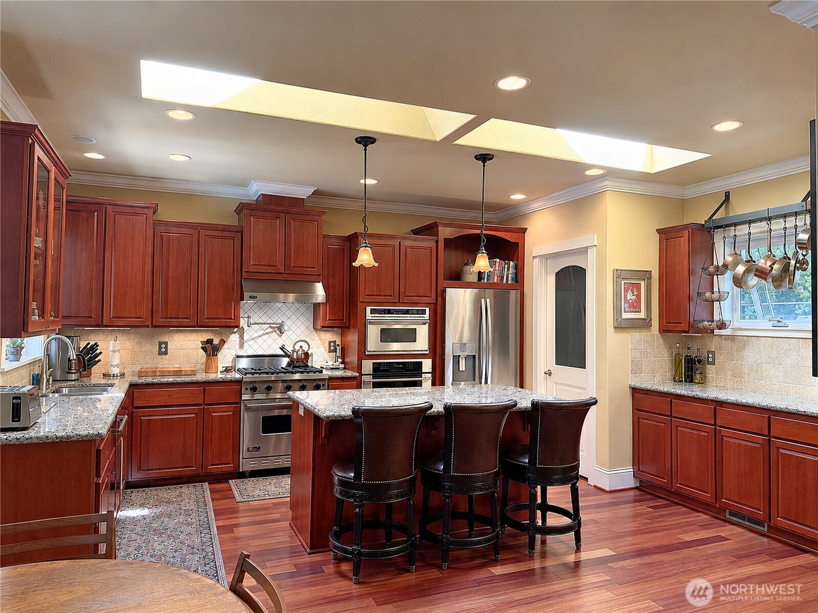 18210 Homeview Drive Property Photo 11