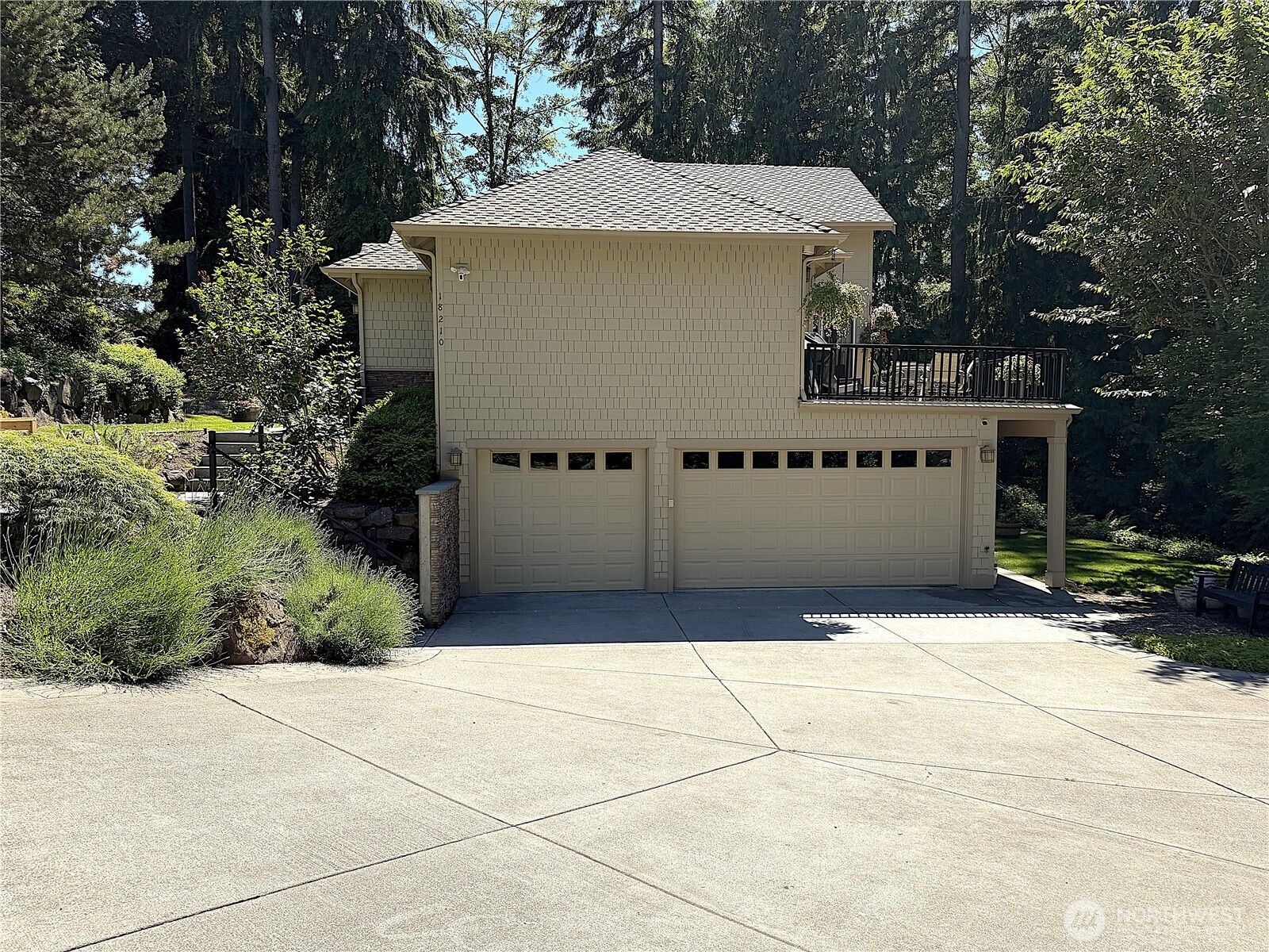 18210 Homeview Drive Property Photo 28