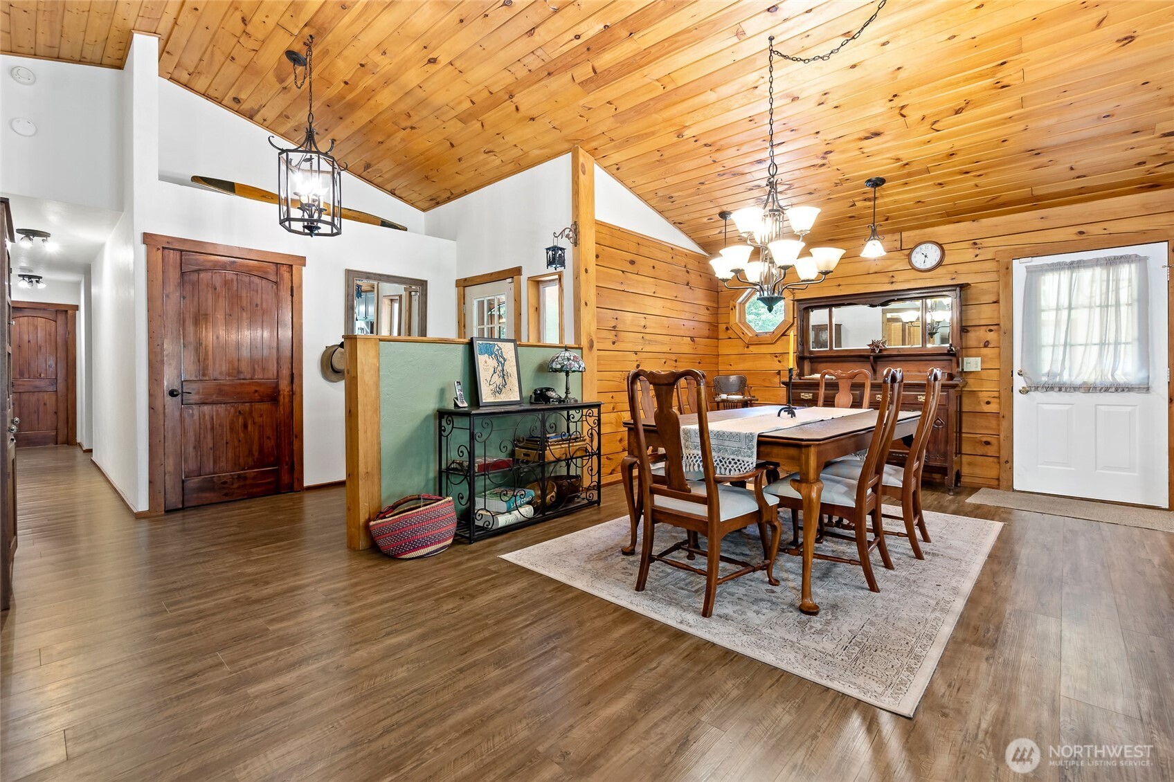 1350 E Webb Hill Road Property Photo 3