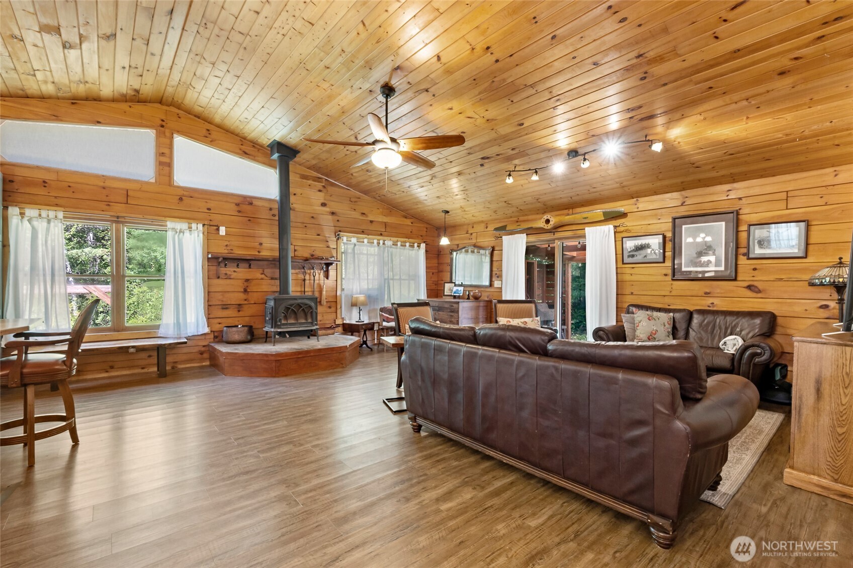 1350 E Webb Hill Road Property Photo 10