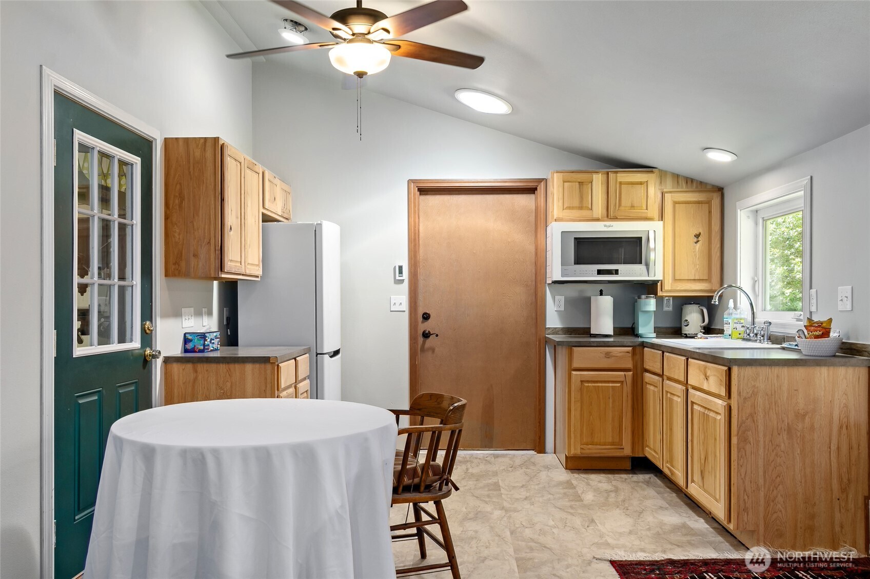 1350 E Webb Hill Road Property Photo 33