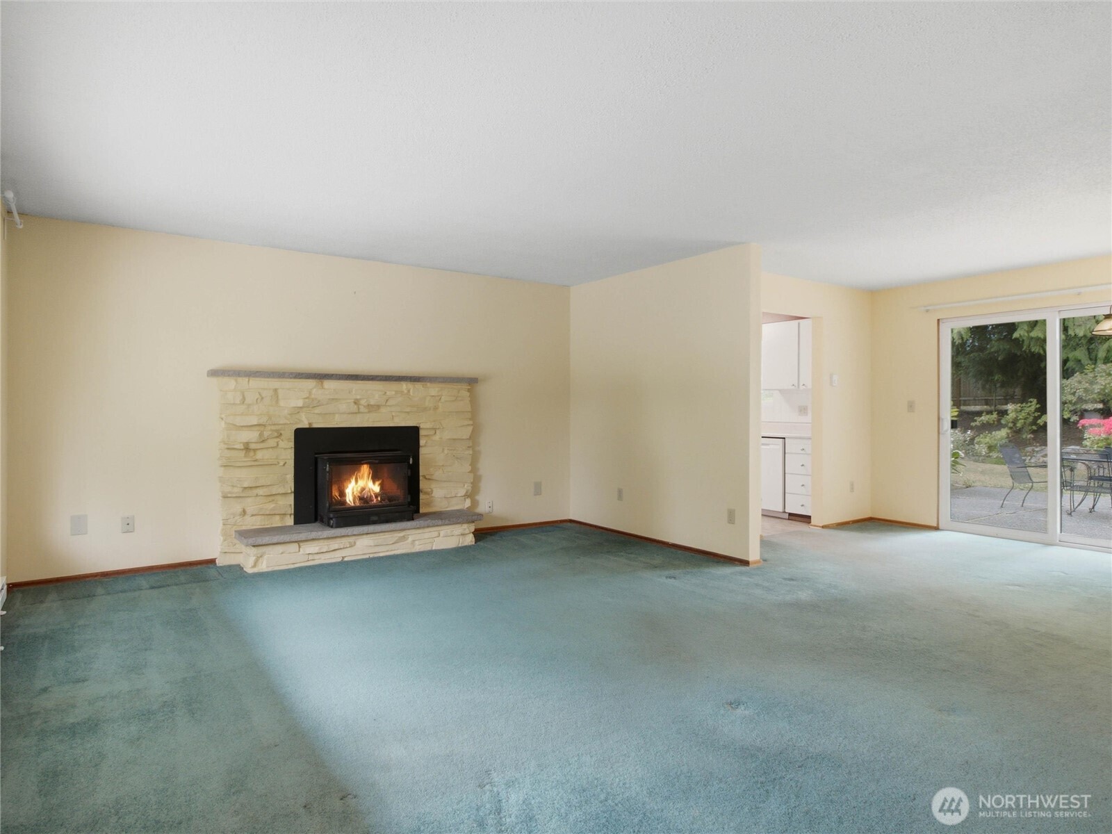 530 Ne David Drive Property Photo 6