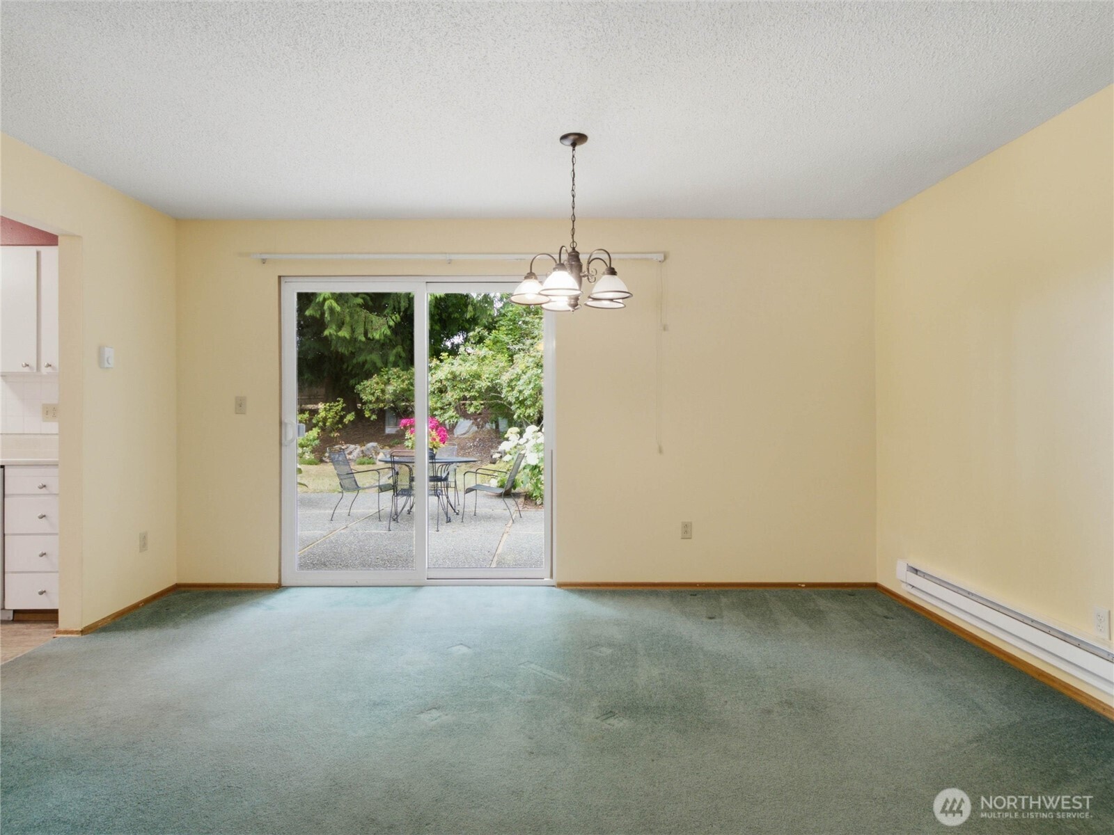 530 Ne David Drive Property Photo 9