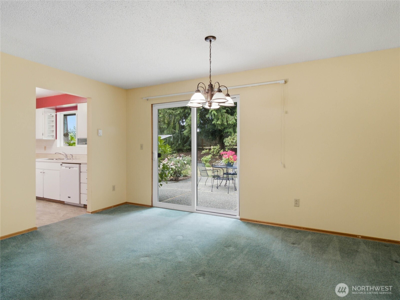 530 Ne David Drive Property Photo 10