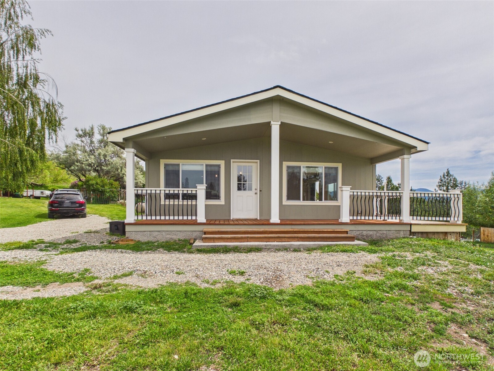 220 Center Road Property Photo 1